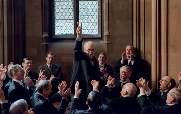 el instante más oscuro crítica Insertos