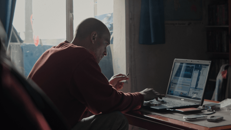 niñato Adrián Orr crítica Insertos