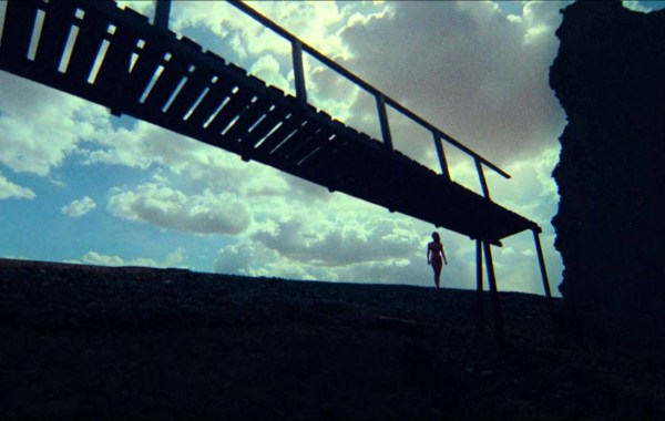 al otro lado del viento crítica insertos